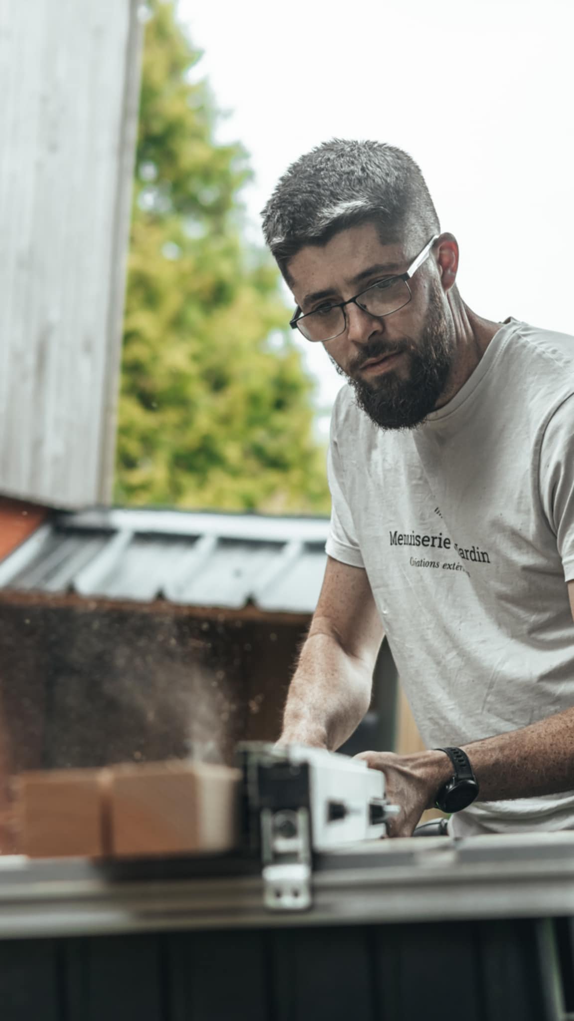 Photo de Quentin, patron de Menuiserie & Jardin